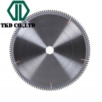 Polycrystalline Diamond PCD Tipped saw blades For Cutting Wood